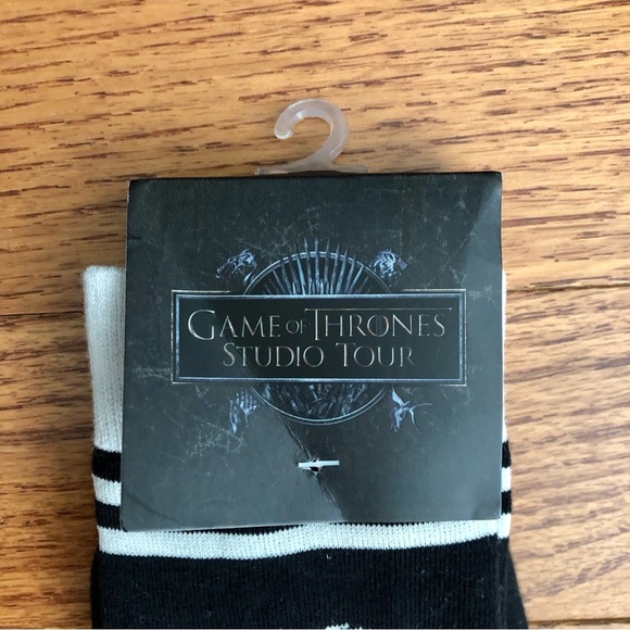 Game of Thrones Studio Tour RARE House Sigils Black Socks Women’s Size O/S NWT - Picture 2 of 6